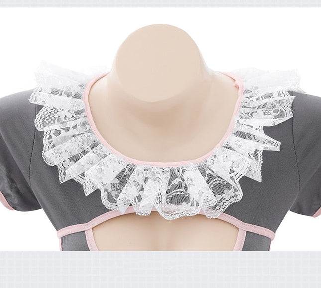 criada con los ojos vendados 