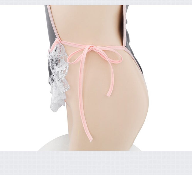 criada con los ojos vendados 